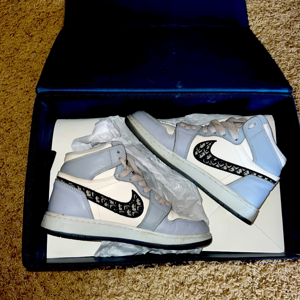 Hi! I wore them one time